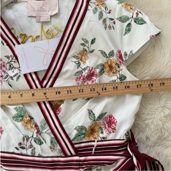 Anthropologie Gal Meets Glam Teresa Floral Wrap Dress Size 6
Tradwife - Picture 6 of 16